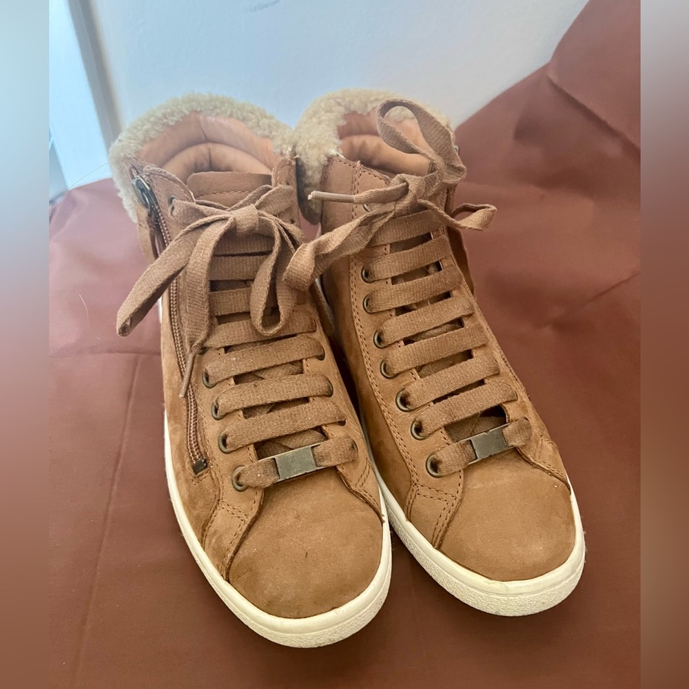 Ugg  Tan High-Top Sneakers rich tan , side zip, Ugg trim, women’s 7